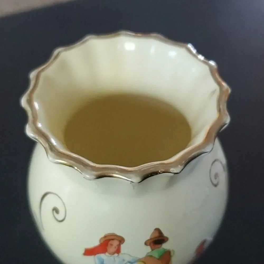 Rare VTG Portugal Folk Art Vase | Accordion Dancers Scalloped Gold Rim